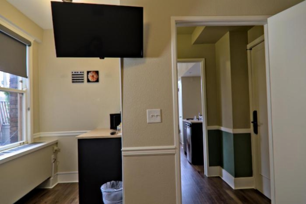 Hotel Leo Image 102