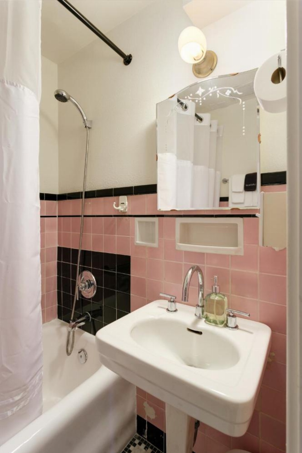 Hotel Leo Image 120